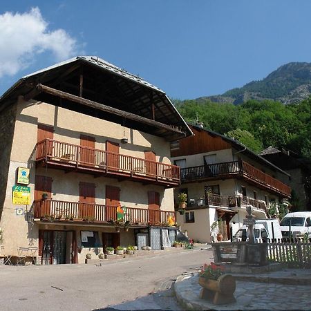 Le Relais Des Vaudois Hotel Freissinieres ภายนอก รูปภาพ