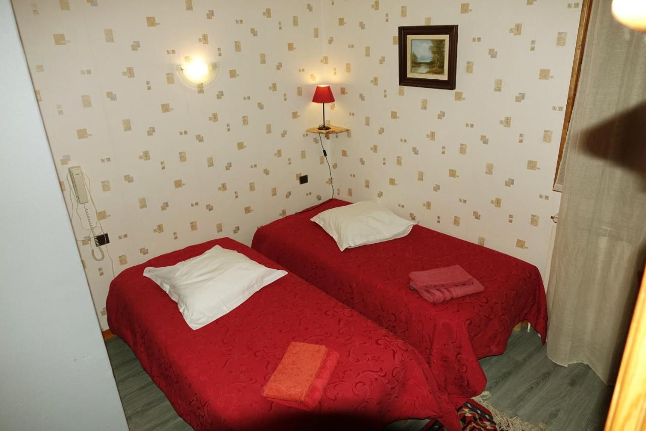 Le Relais Des Vaudois Hotel Freissinieres ภายนอก รูปภาพ